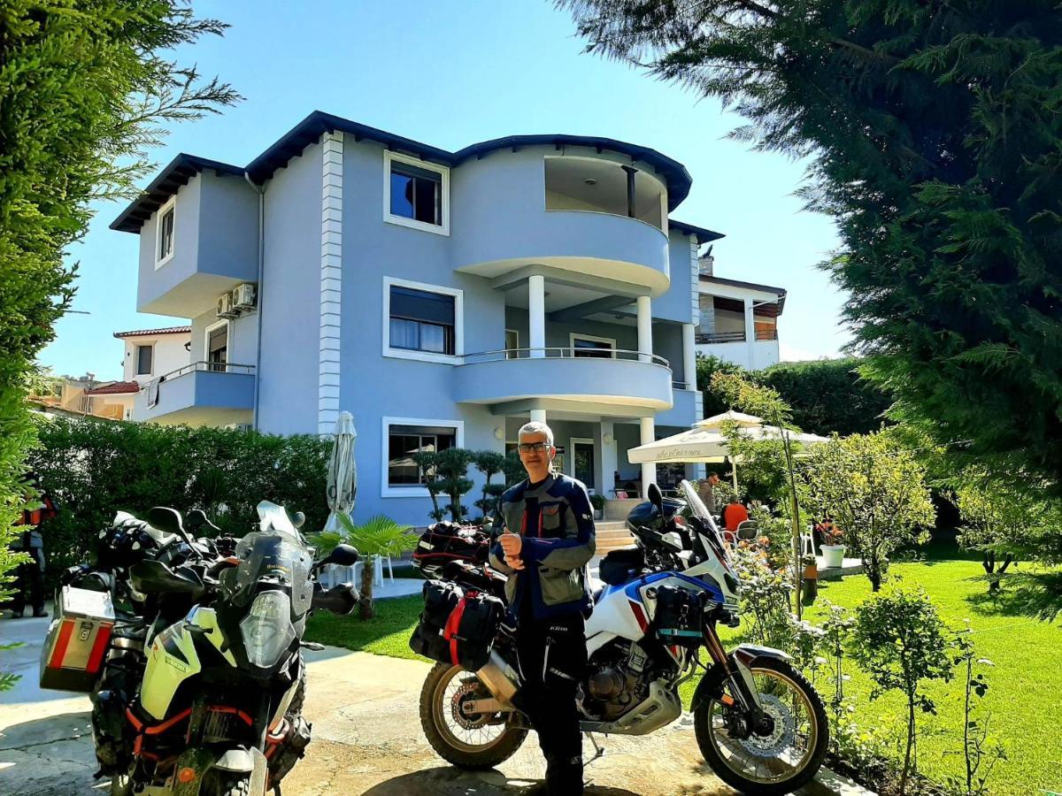 Hotel Vila Arbri Berat Exteriör bild