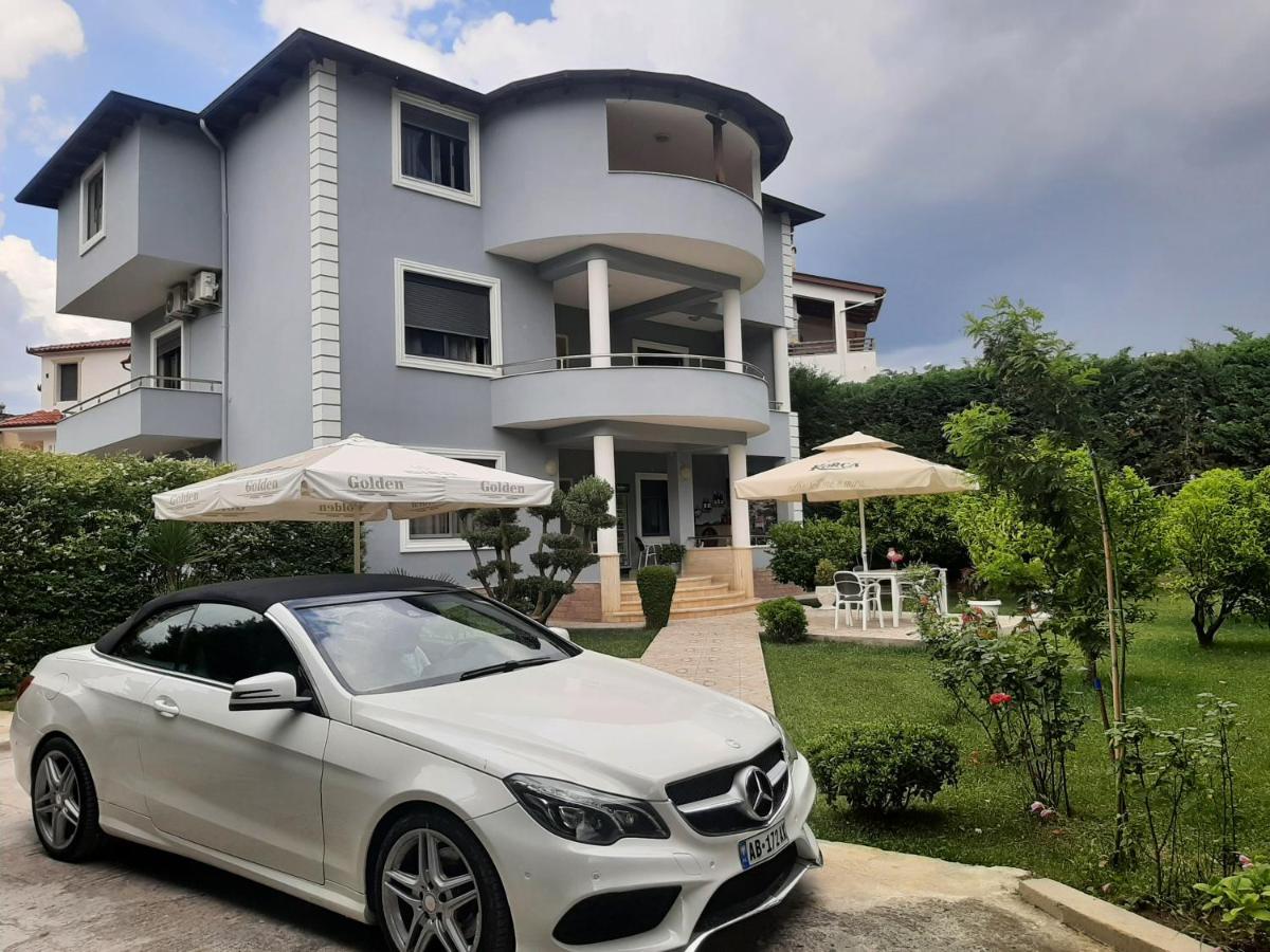 Hotel Vila Arbri Berat Exteriör bild