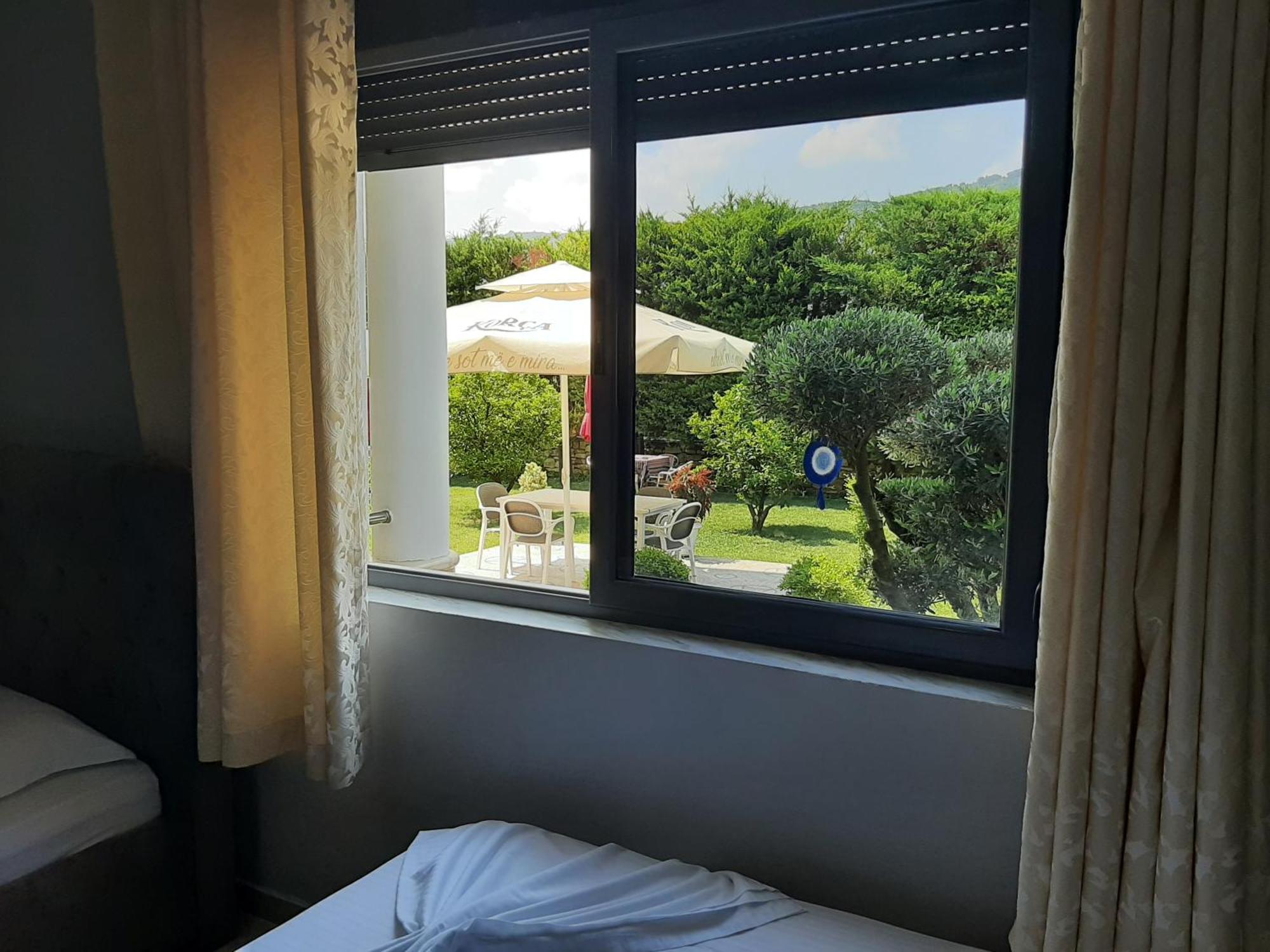 Hotel Vila Arbri Berat Rum bild